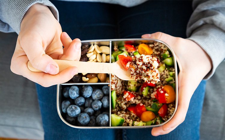 PurchaseServices_FoodService_0052_750x468.jpg (Original)